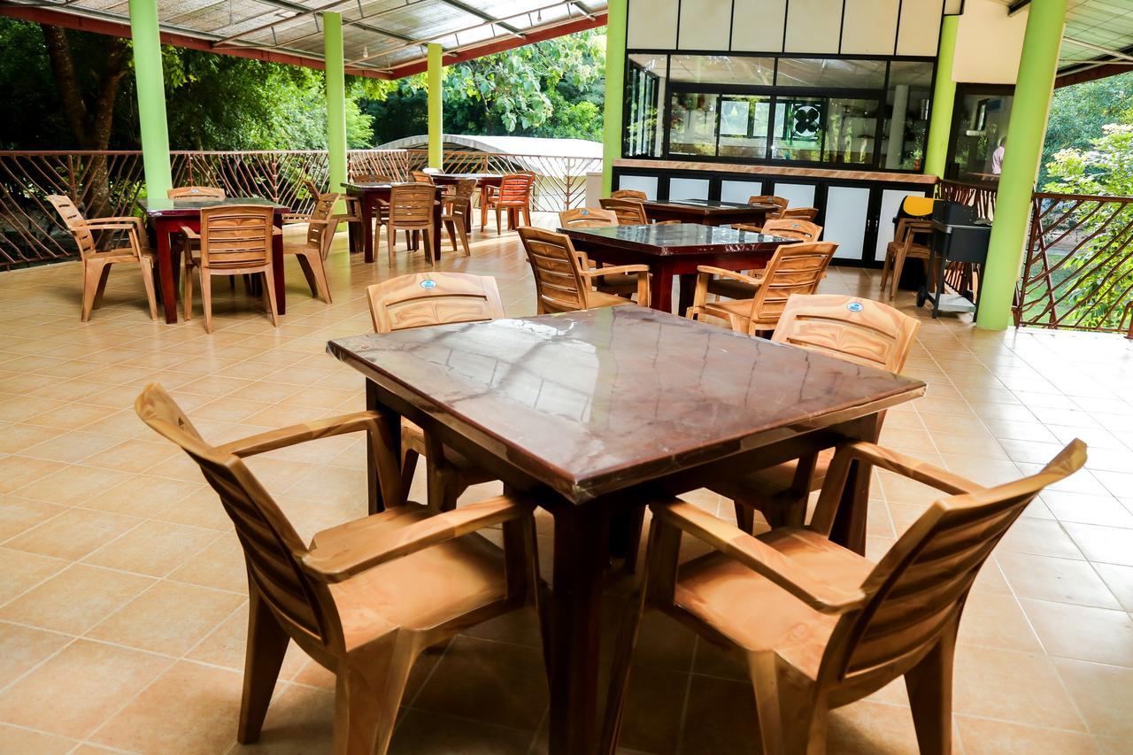 Malwathu Oya Caravan Park Bed & Breakfast Anuradhapura Dış mekan fotoğraf