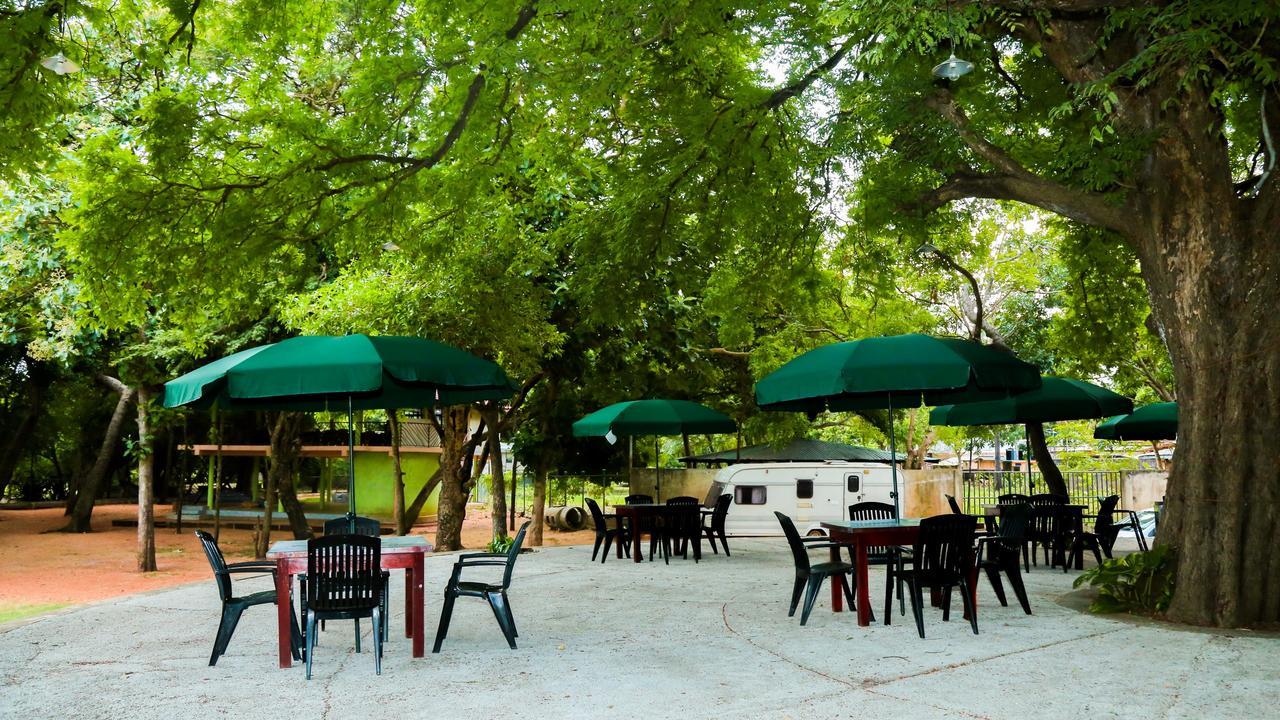 Malwathu Oya Caravan Park Bed & Breakfast Anuradhapura Dış mekan fotoğraf