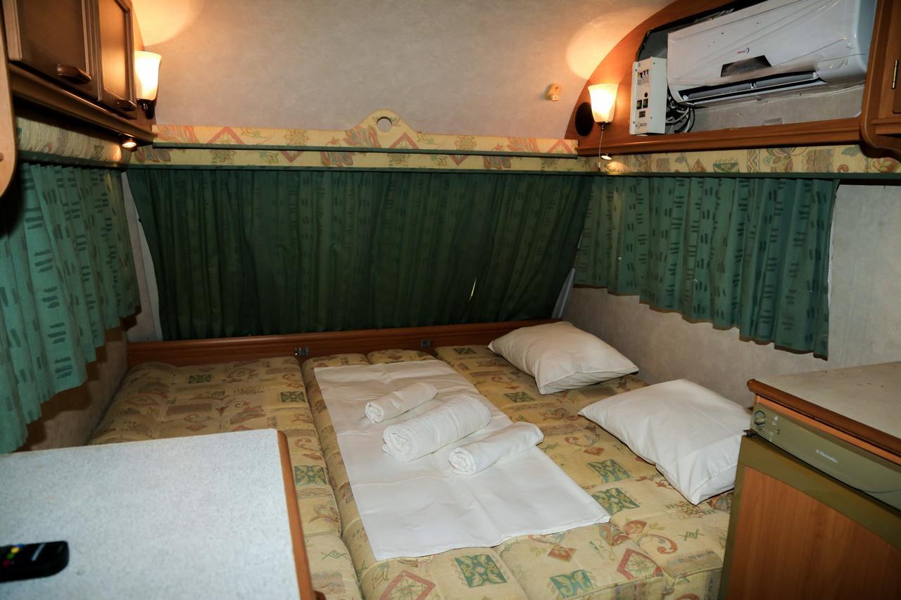 Malwathu Oya Caravan Park Bed & Breakfast Anuradhapura Dış mekan fotoğraf